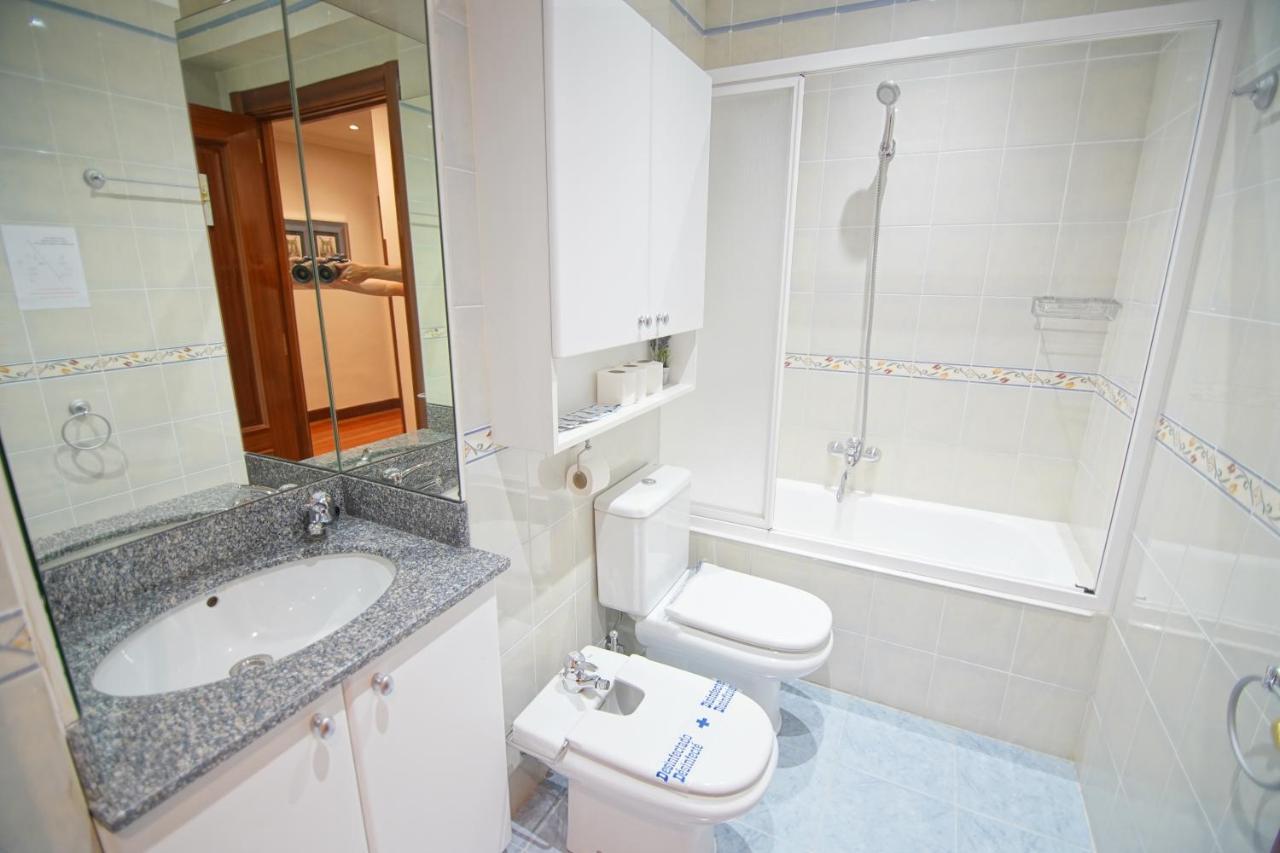 Piso Grande Y Luminoso En El Casco Viejo De Bilbao Apartment Ngoại thất bức ảnh